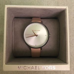 Michael Kors Silver Tone Pale Pink Watch